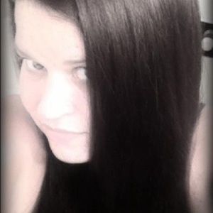 Meet your Posher, Dena